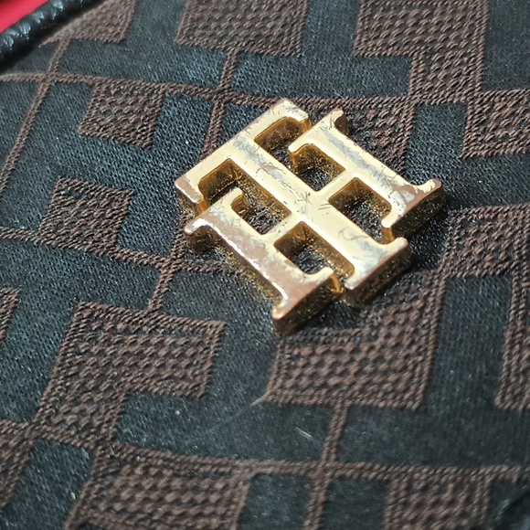 TOMMY HILFIGER CROSSBODY BAG - Picture 17 of 17